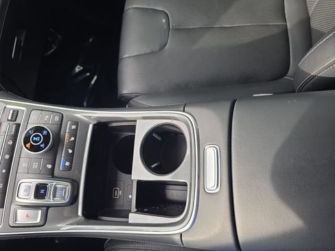 Used 2022 Hyundai Santa Fe Limited AWD/4WD image 21