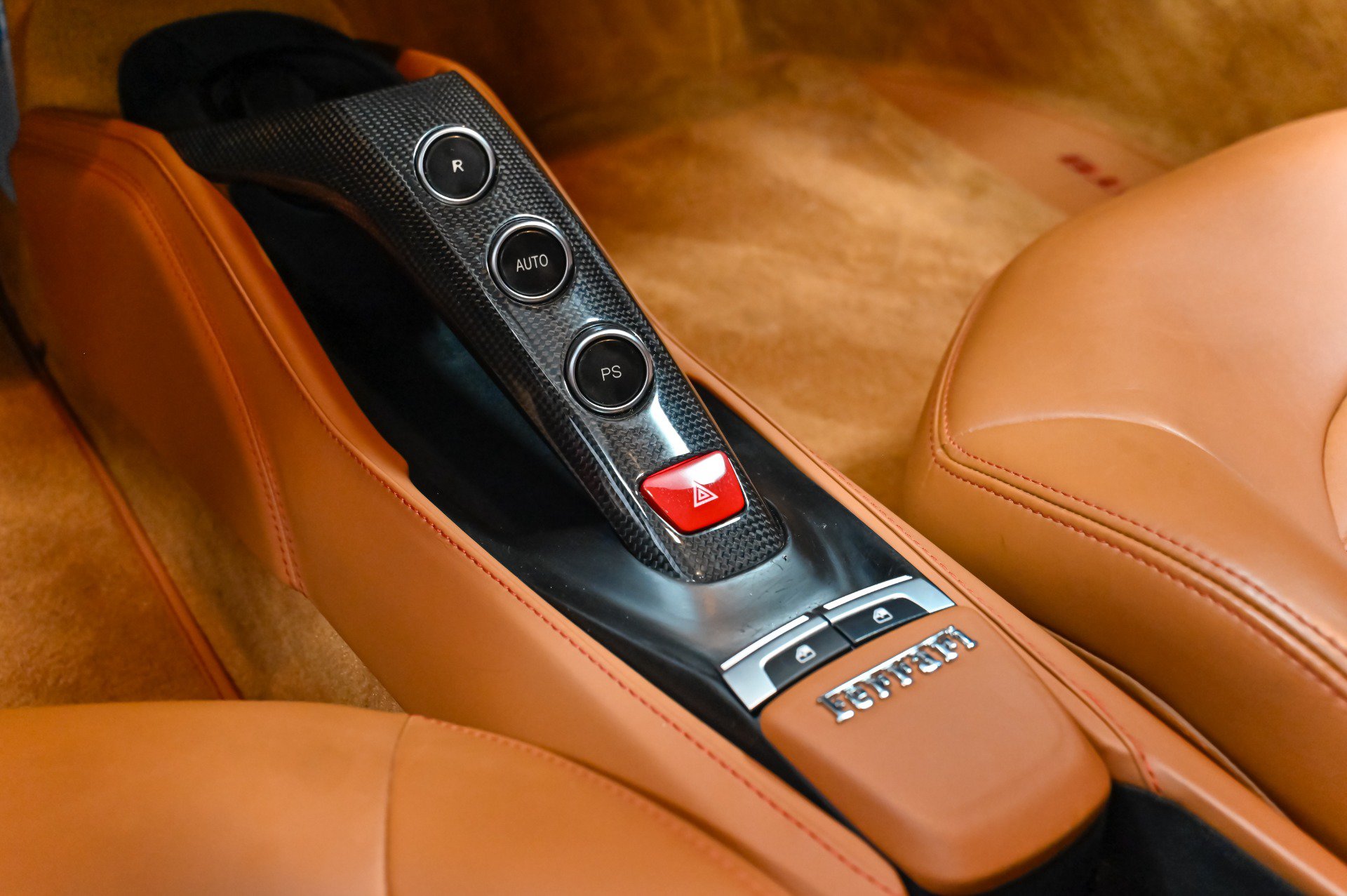 Used 2018 Ferrari 488 GTB RWD image 35