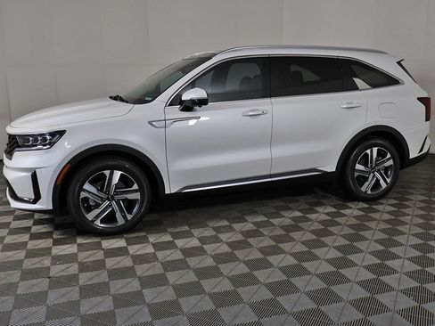 Used 2022 Kia Sorento SX Prestige w/ Panoramic Sunroof Package AWD/4WD image 20