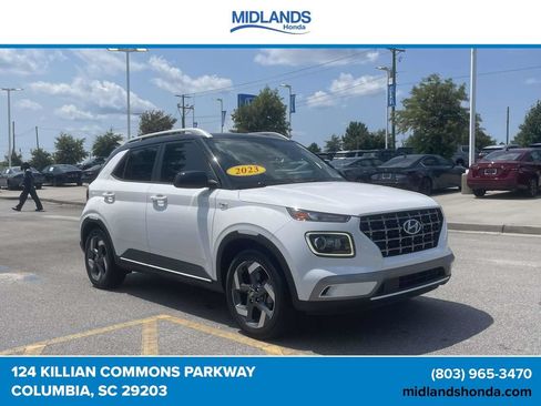 Used 2023 Hyundai Venue Limited FWD image 1