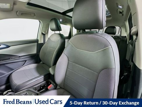 Used 2023 Volkswagen Taos SE w/ Panoramic Sunroof Package AWD/4WD image 21