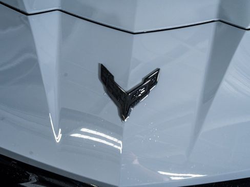 Used 2025 Chevrolet Corvette Stingray Preferred Cpe w/ Z51 Performance Package image 17