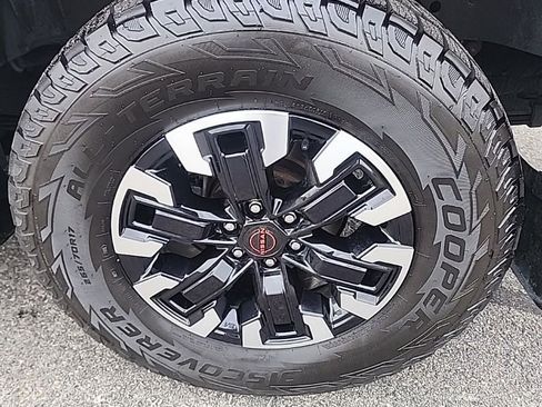 Used 2023 Nissan Frontier PRO-4X w/ Pro Convenience Package image 7