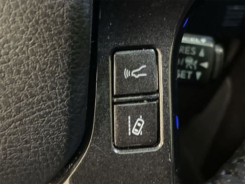 Used 2023 Toyota 4Runner TRD Off-Road Premium image 33