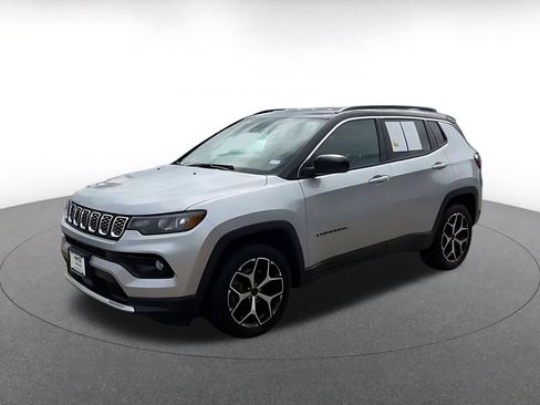 Used 2025 Jeep Compass Limited AWD/4WD image 7