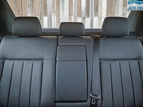 Used 2016 Mercedes-Benz E 400 4MATIC Sedan image 23