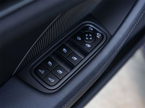 New 2025 Porsche Panamera 4 image 30