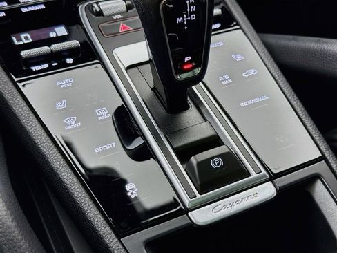 Certified 2023 Porsche Cayenne AWD/4WD image 21
