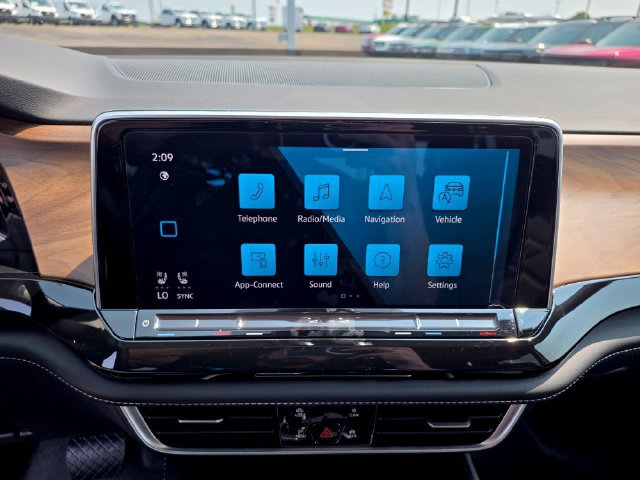 Used 2024 Volkswagen Atlas SE AWD/4WD image 22