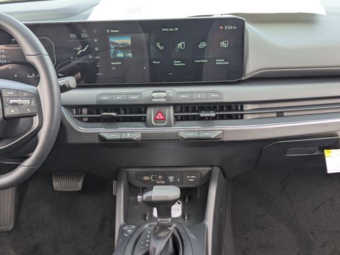 New 2025 Kia K4 EX image 17