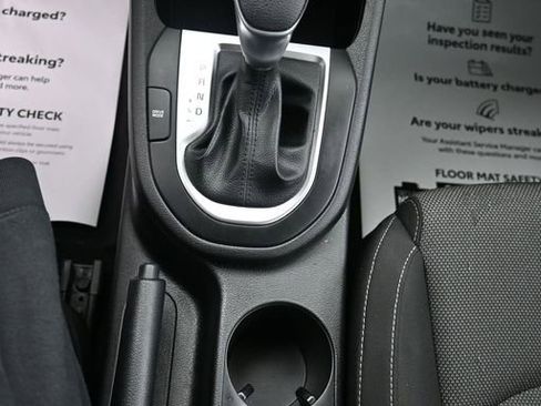 Used 2023 Kia Forte LXS image 17