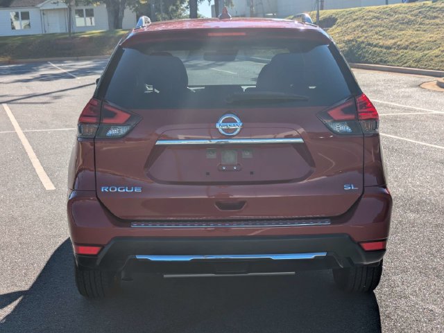Used 2017 Nissan Rogue SL w/ SL Premium Package FWD image 5
