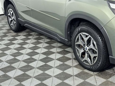 Used 2020 Subaru Forester Premium image 12