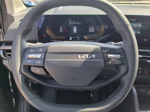 New 2026 Kia Sportage EX image 32