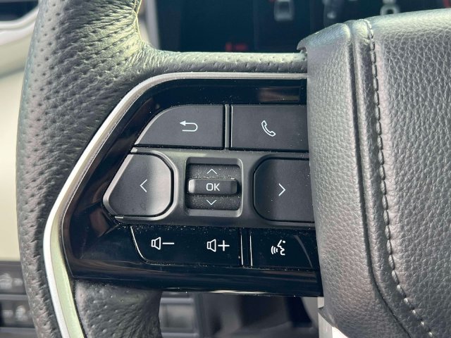 Certified 2025 Toyota Tundra Capstone AWD/4WD image 25