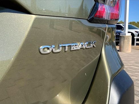 New 2025 Subaru Outback Limited image 9