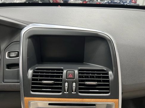 Used 2017 Volvo XC60 T5 Inscription w/ Preferred Option Package image 41