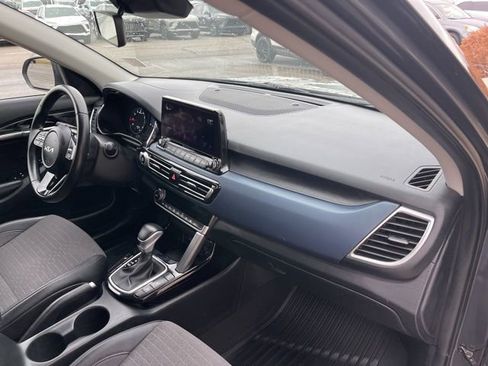 Used 2022 Kia Seltos Nightfall Edition image 17