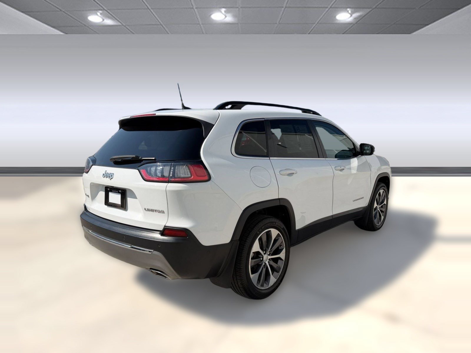 Used 2022 Jeep Cherokee Limited w/ Elite Package AWD/4WD image 7