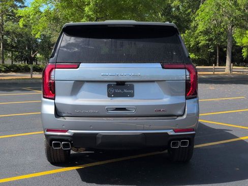 New 2026 GMC Yukon Denali w/ Denali Reserve Package AWD/4WD image 4