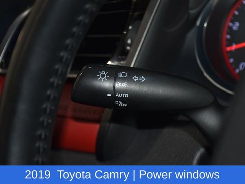 Used 2019 Toyota Camry XSE FWD image 10
