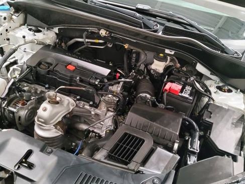 Certified 2025 Honda HR-V Sport image 40