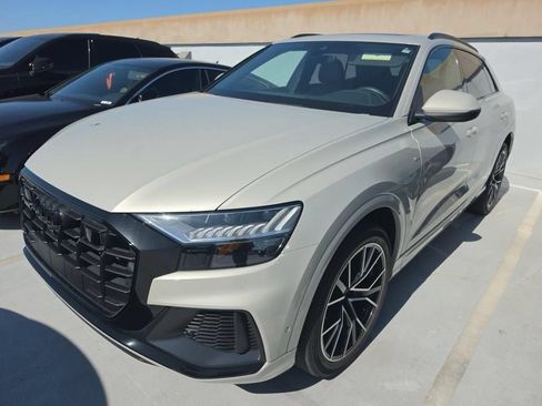 Used 2023 Audi Q8 Premium Plus w/ Premium Plus Package AWD/4WD image 2