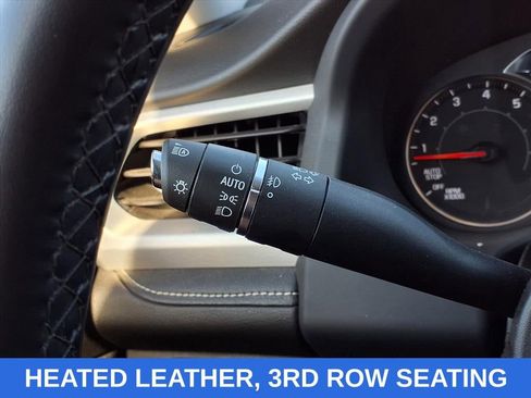 Used 2023 GMC Acadia SLT image 27