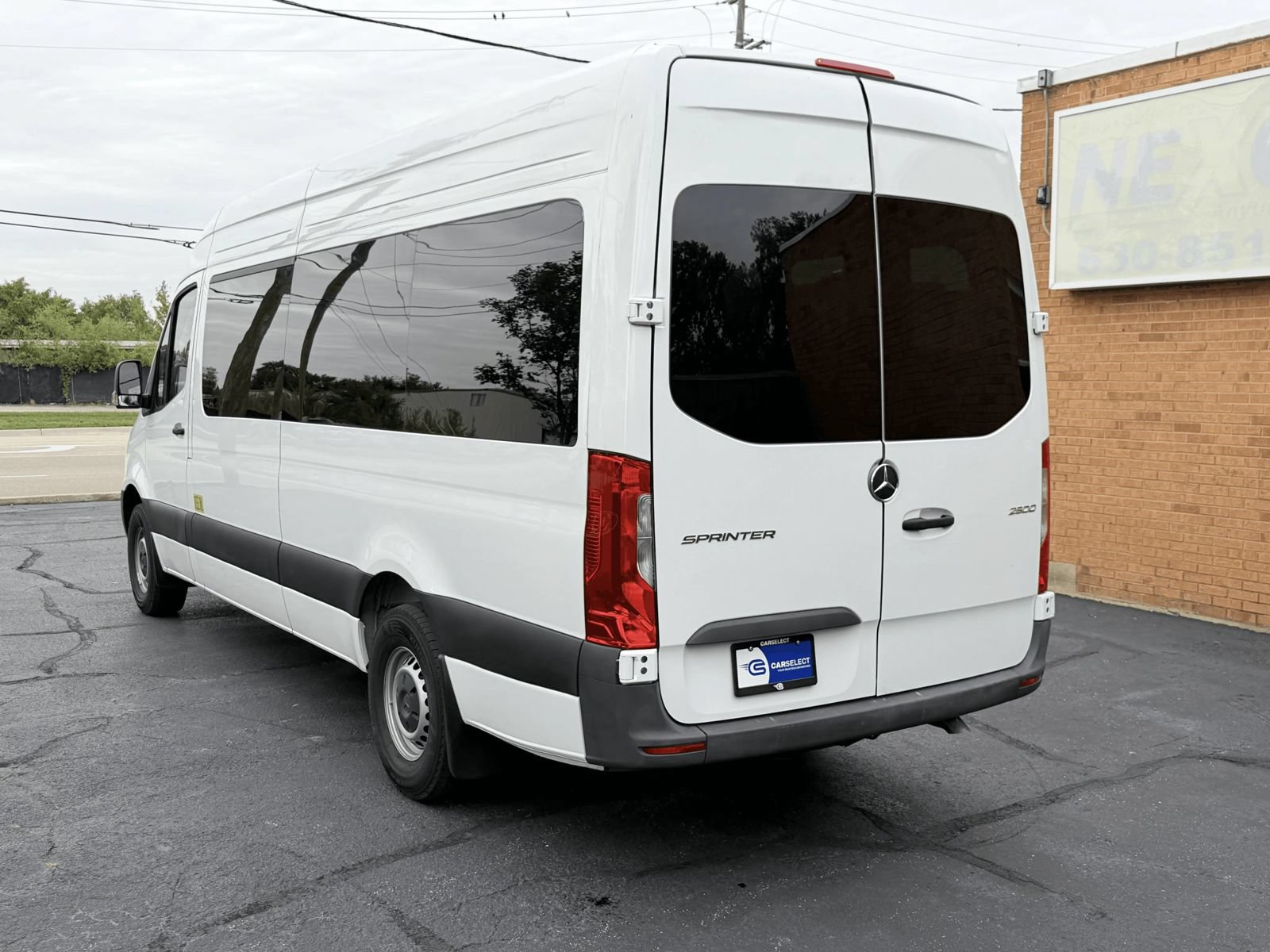 Used 2025 Mercedes-Benz Sprinter 2500 image 4