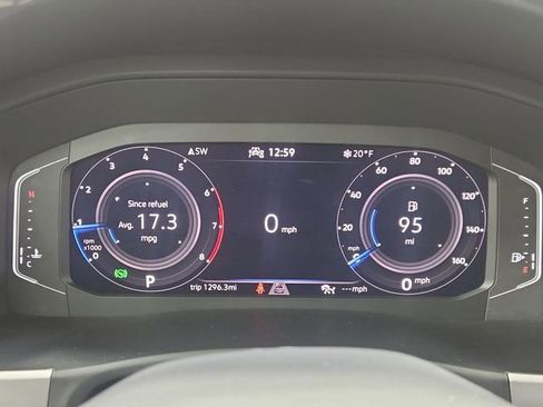 Used 2022 Volkswagen Atlas SE w/ Panoramic Sunroof Package image 11