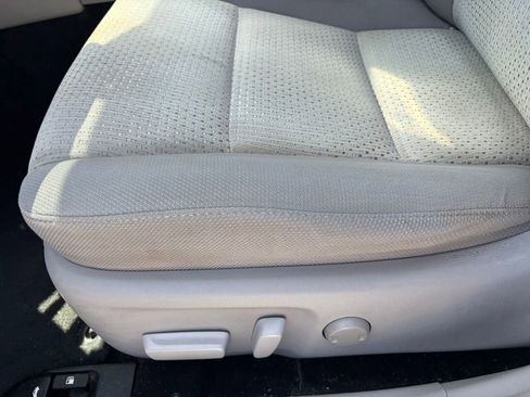 Used 2014 Toyota Camry LE FWD image 6
