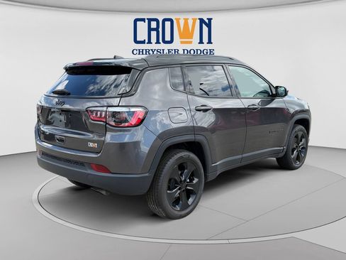 Used 2020 Jeep Compass Latitude AWD/4WD image 3