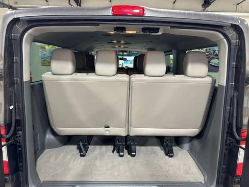 Used 2018 Nissan NV 3500 SL RWD image 27