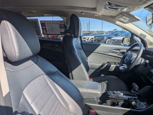 Used 2023 Kia Sportage SX image 31