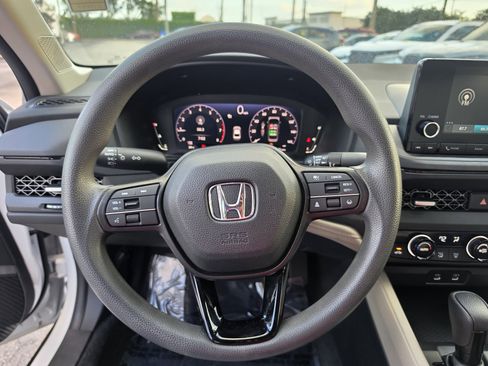 Certified 2023 Honda Accord EX image 18