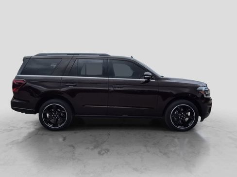 Used 2023 Ford Expedition Limited AWD/4WD image 9