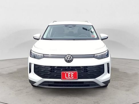 Used 2026 Volkswagen Tiguan SE AWD/4WD image 8