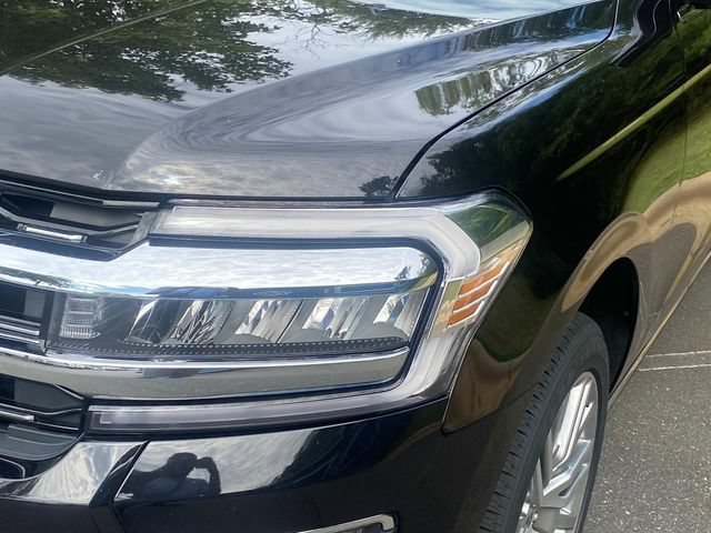 Used 2024 Ford Expedition Max Limited AWD/4WD image 5