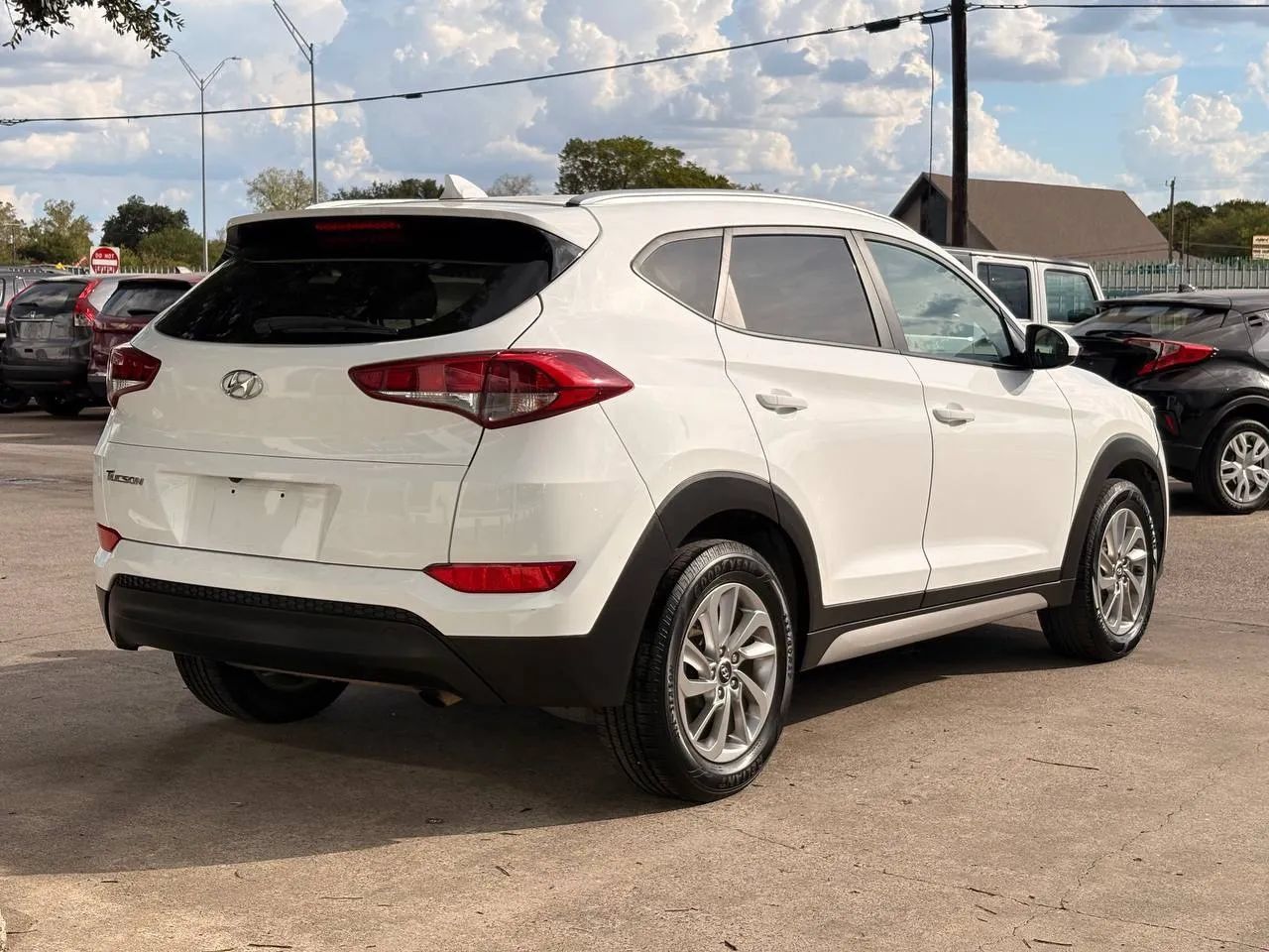 Used 2018 Hyundai Tucson SEL w/ Cargo Package FWD image 3