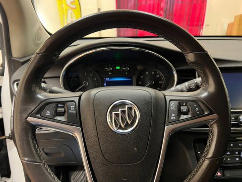 Used 2020 Buick Encore Preferred FWD image 18