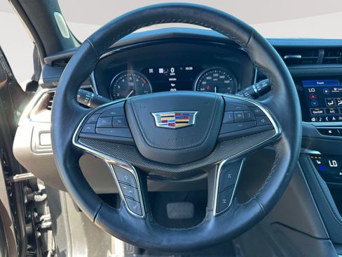 Used 2024 Cadillac XT5 Premium Luxury w/ Platinum Package AWD/4WD image 14