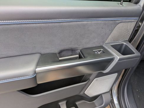 New 2025 Ford F250 Platinum w/ FX4 Off-Road Package image 13