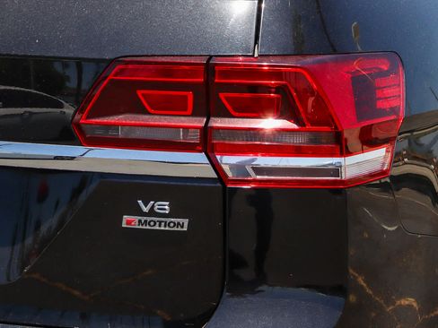 Used 2018 Volkswagen Atlas SEL AWD/4WD image 9