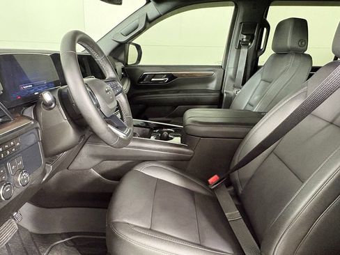 Used 2026 Chevrolet Tahoe Z71 w/ Comfort Package AWD/4WD image 27
