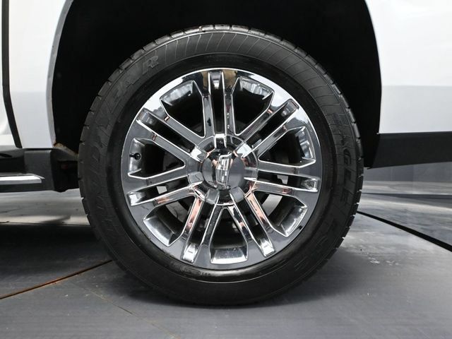 Used 2017 Cadillac Escalade ESV 4WD image 10