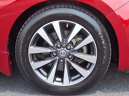 Certified 2017 Nissan Altima 2.5 SV w/ Convenience Package FWD image 8