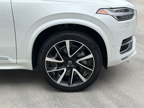 Certified 2024 Volvo XC90 B5 Plus w/ Protection Package Premier AWD/4WD image 11