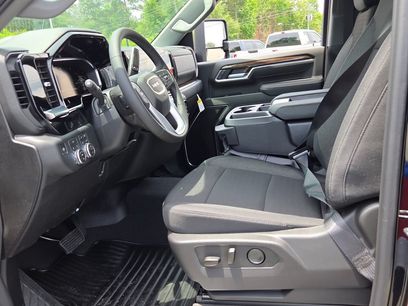 New 2026 GMC Sierra 3500 SLE w/ Preferred Package