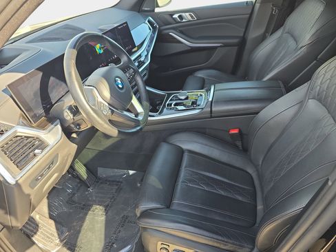 Used 2025 BMW X5 xDrive50e image 16