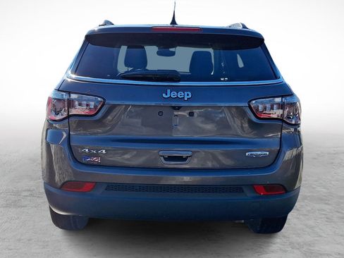 Used 2022 Jeep Compass Latitude image 4